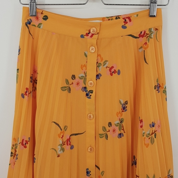 & Other Stories Floral Print Pleated Midi Skirt 4 - Picture 3 of 9